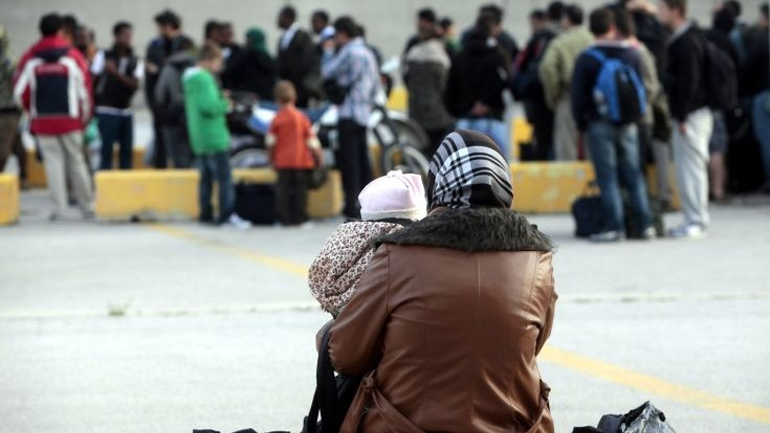 Με 1.730 πρόσφυγες κατέπλευσε στο λιμάνι του Πειραιά το «Τέρα Τζετ»