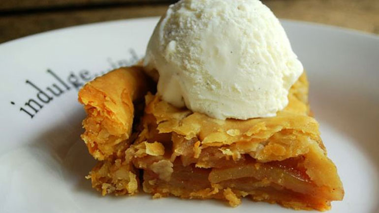 Μηλόπιτα με παγωτό διά χειρός Michelle Obama