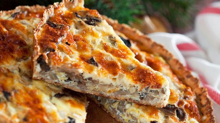 Χορταστική γεμιστή τάρτα με μανιτάρια