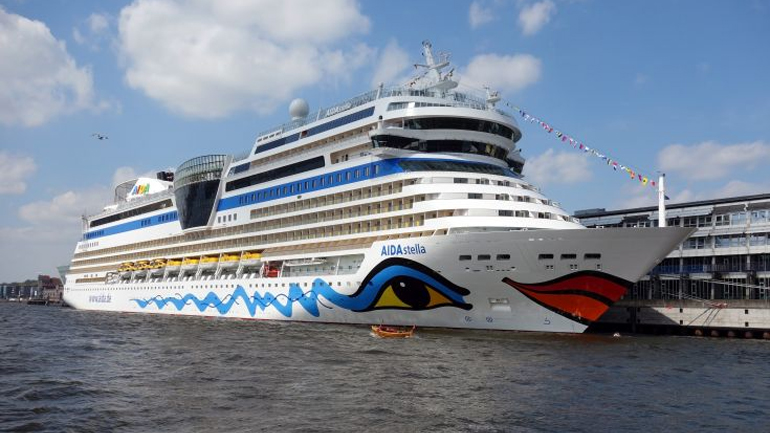 Στο λιμάνι του Βόλου κατέπλευσαν δύο κρουαζιερόπλοια