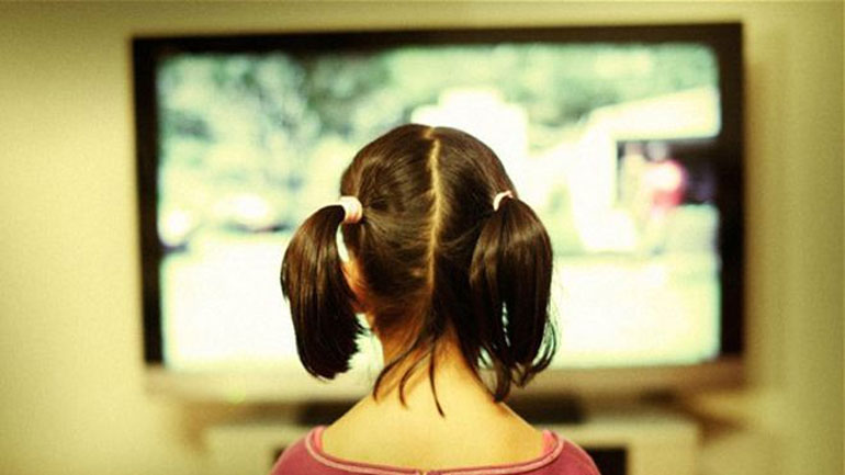 Προσοχή: Οι διαφημίσεις παχαίνουν τα παιδιά!