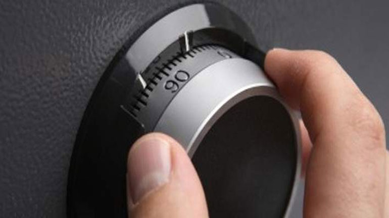 «Σήκωσαν» χρηματοκιβώτιο με 25.000 ευρώ από πρακτορείο λαχείων στη Λάρισα