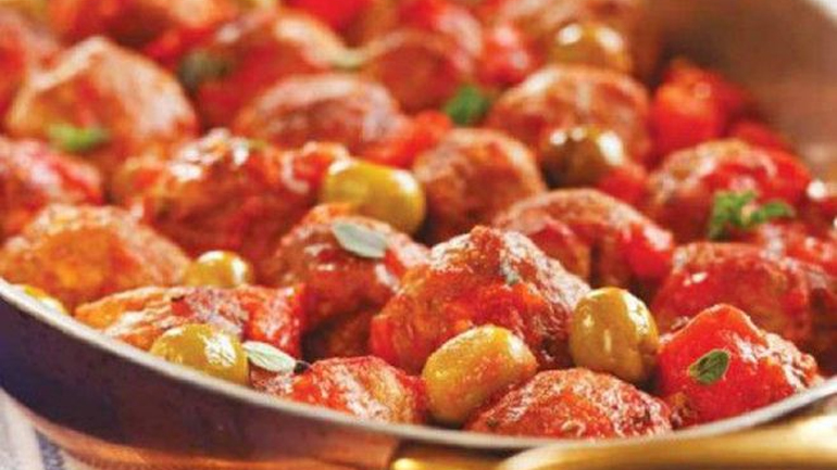 Σουτζουκάκια με ελιές