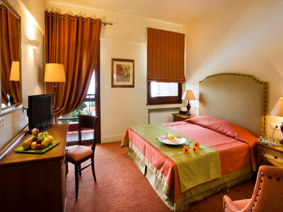 Αυξήθηκαν οι διανυκτερεύσεις τουριστών το 2013