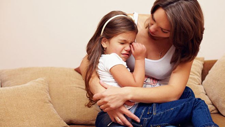 Μετριάστε έξυπνα τον πόνο του παιδιού από τα εμβόλια