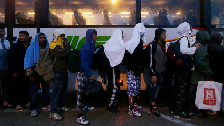 Bild: Έως και 1,5 εκατ. πρόσφυγες ενδέχεται να φθάσουν στη Γερμανία το 2015