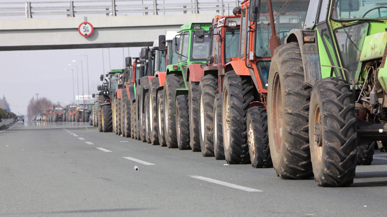 Στους δρόμους βγαίνουν την Πέμπτη οι αγρότες της Ηλείας