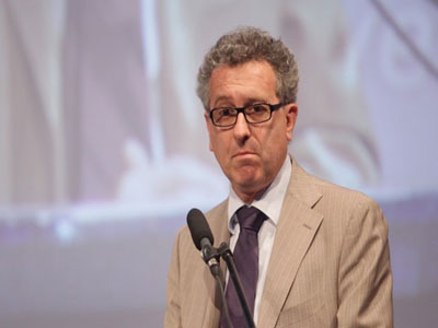 «Η Ελλάδα δεν μπορεί να απειλήσει τη συνοχή της Ευρωζώνης»