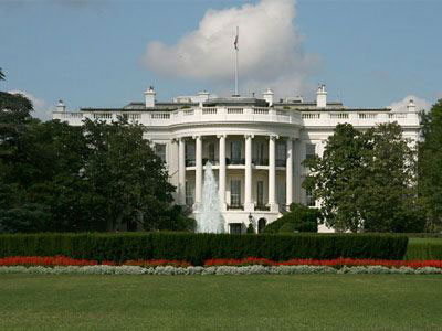 Καταδικάζει την επίσκεψη Πούτιν στην Κριμαία ο Λευκός Οίκος