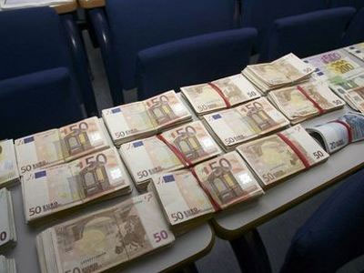 Πατέρας και γιος εκβίαζαν επιχειρηματία στο Κιλκίς