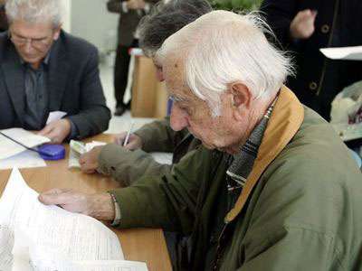 Τι αλλάζει στις επικουρικές συντάξεις