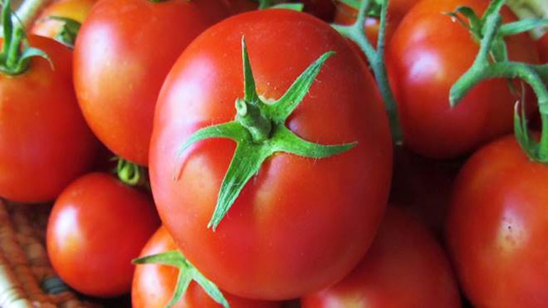 Πέντε λόγοι για να εντάξετε την ντομάτα στη διατροφή σας