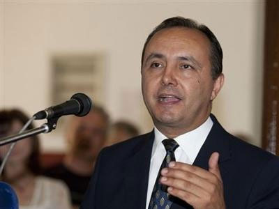 Κάλεσμα Καράογλου στους ανεξάρτητους βουλευτές να ψηφίσουν τον Δήμα