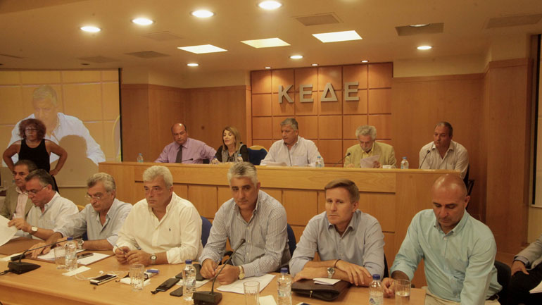 Ένταση στη συνεδρίαση της ΚΕΔΕ για το προσφυγικό