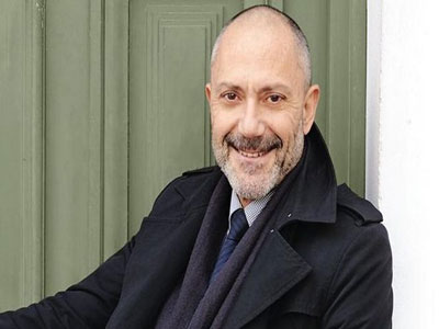 Συνεργασία με το Ποτάμι ανακοινώνει ο Βαλλιανάτος