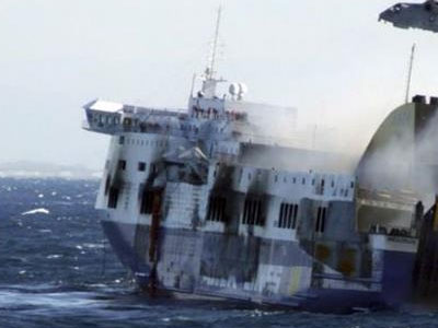 Νεκροί δύο ναυτικοί κατά τη ρυμούλκηση του «Norman Atlantic» στην Αλβανία