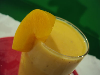 Δωρεάν διανομή χυμού ροδάκινου σε πολύτεκνες οικογένειες