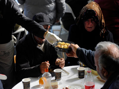 Γεύμα αγάπης από τον Δήμο Αθηναίων