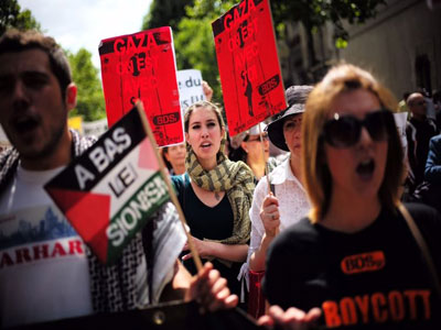 Κατά των ισραηλινών επιχειρήσεων στη Γάζα διαδήλωσαν οι Γάλλοι