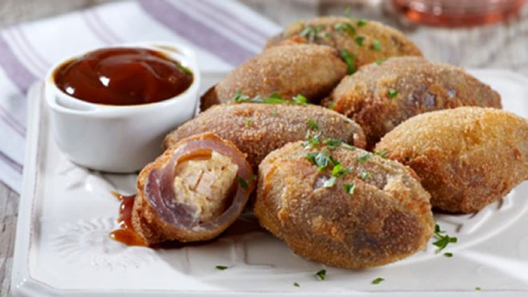 Κροκέτες κρεμμυδιού με μπέικον