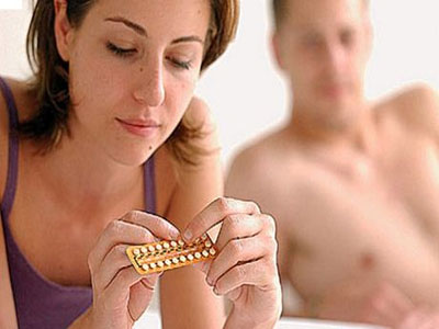 Τα αντισυλληπτικά κάνουν τους άνδρες πιο ελκυστικούς στα μάτια των γυναικών