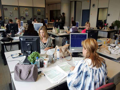 Παρατείνεται η διαθεσιμότητα των δημοσίων υπαλλήλων