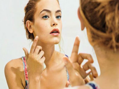 Tι πρέπει να κάνεις στο πρόσωπό σου πριν κοιμηθείς!