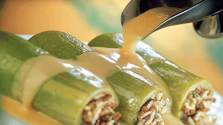 Φτιάξτε πεντανόστιμα γεμιστά κολοκυθάκια αβγολέμονο