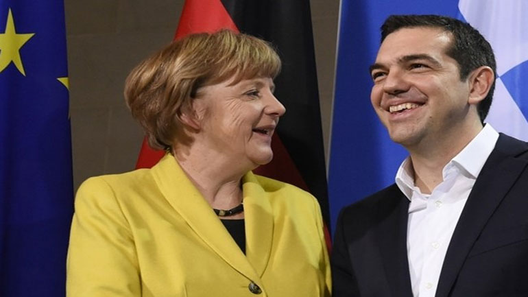 Βερολίνο: Σε συχνή επικοινωνία Τσίπρας – Μέρκελ