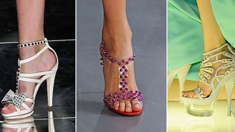 Κομψά πέδιλα για βραδινές εμφανίσεις