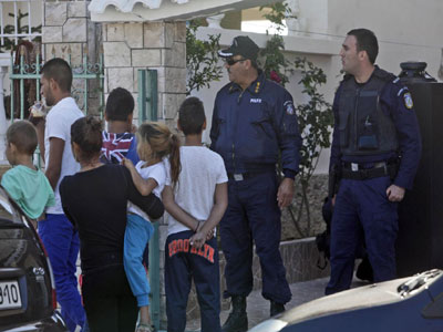 Αστυνομική επιχείρηση σε καταυλισμό Ρομά στη Ρόδο