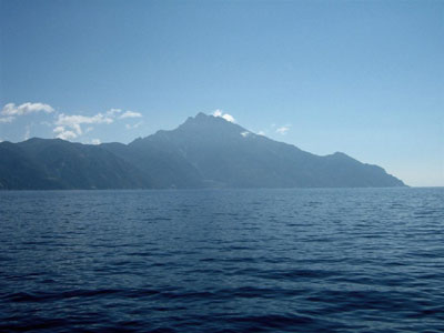 Χρυσωρυχείο λαθραίας αλιείας το Άγιον Όρος