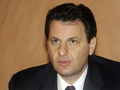 «Οι Έλληνες να στείλουν μήνυμα απελευθέρωσης»