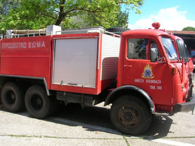 Φωτιά σε πρατήριο άρτου στον Βόλο