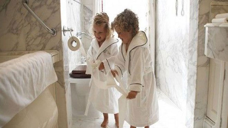 Διακοπές με τα παιδιά: Τι να κάνετε μετά το check in!