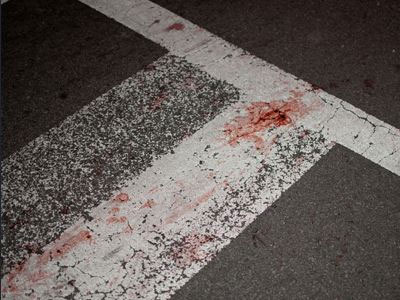 Ασυνείδητος οδηγός παρέσυρε και εγκατέλειψε δικυκλιστή