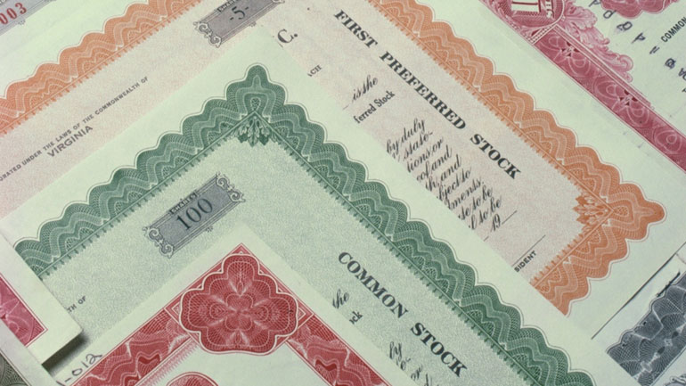 Υπό ισχυρές πιέσεις τα ελληνικά ομόλογα