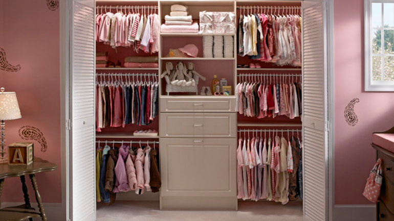 Οργανώστε έξυπνα την ντουλάπα του παιδιού σας και υποδεχτείτε την άνοιξη