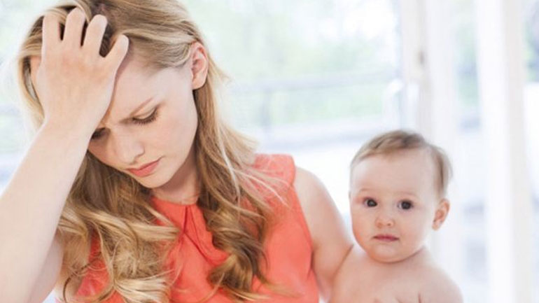 Γνωρίστε τα πέντε σημαντικά στοιχεία για την επιλόχειο κατάθλιψη