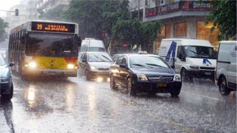 Θεσσαλονίκη: Κυκλοφοριακά προβλήματα από την έντονη βροχόπτωση