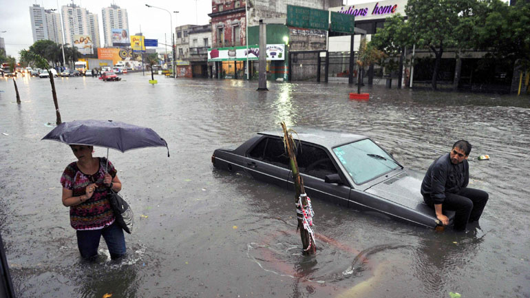 Τρεις νεκροί από πλημμύρες στην Αργεντινή