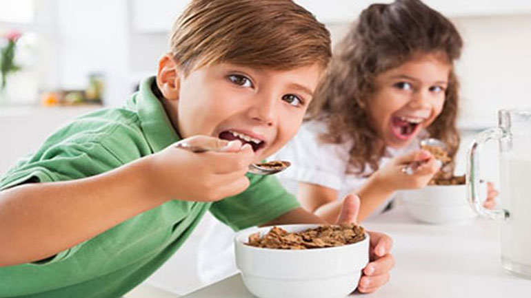 Προτάσεις για υγιεινά σνακ που θα λατρέψουν τα παιδιά σας