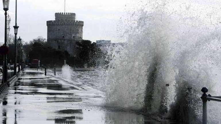 Θεσσαλονίκη: Αναβλήθηκε λόγω βροχής η τελετή έναρξης των 50ών Δημητρίων