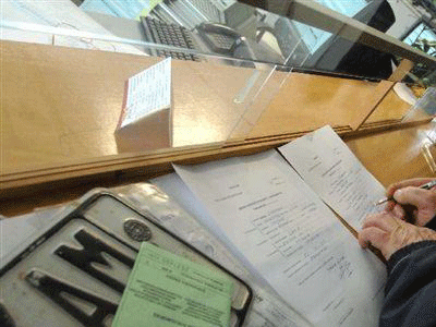 Επιστρέφονται πινακίδες και άδειες λόγω εκλογών