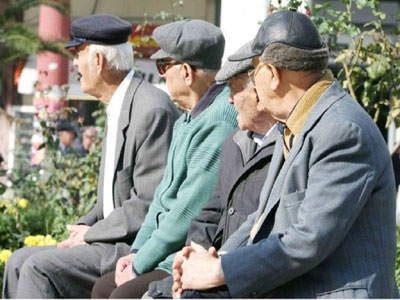 Ελάχιστο εγγυημένο εισόδημα και στους ανασφάλιστους υπερήλικες