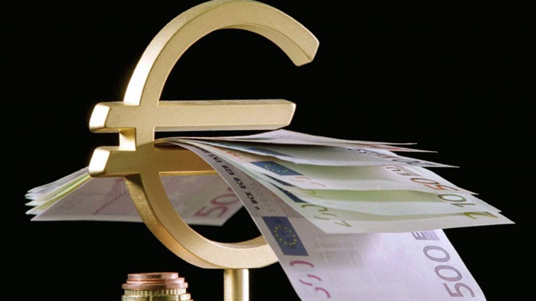 Πτωτικά κινείται το ευρώ