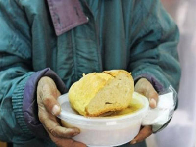 Επισιτιστική και υλική βοήθεια σε 165.000 άπορες οικογένειες