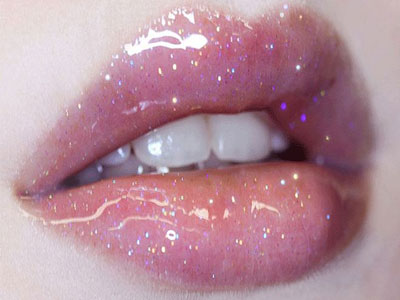 Σπιτικό lip gloss για βελούδινα χείλη