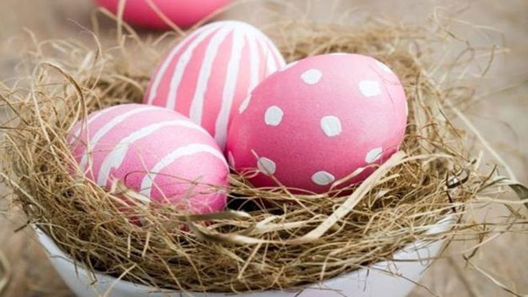 Μυστικά για να βάψετε τέλεια τα πασχαλινά σας αβγά
