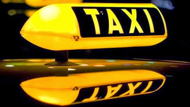 Εξαρθρώθηκε σπείρα που λήστευε οδηγούς ταξί